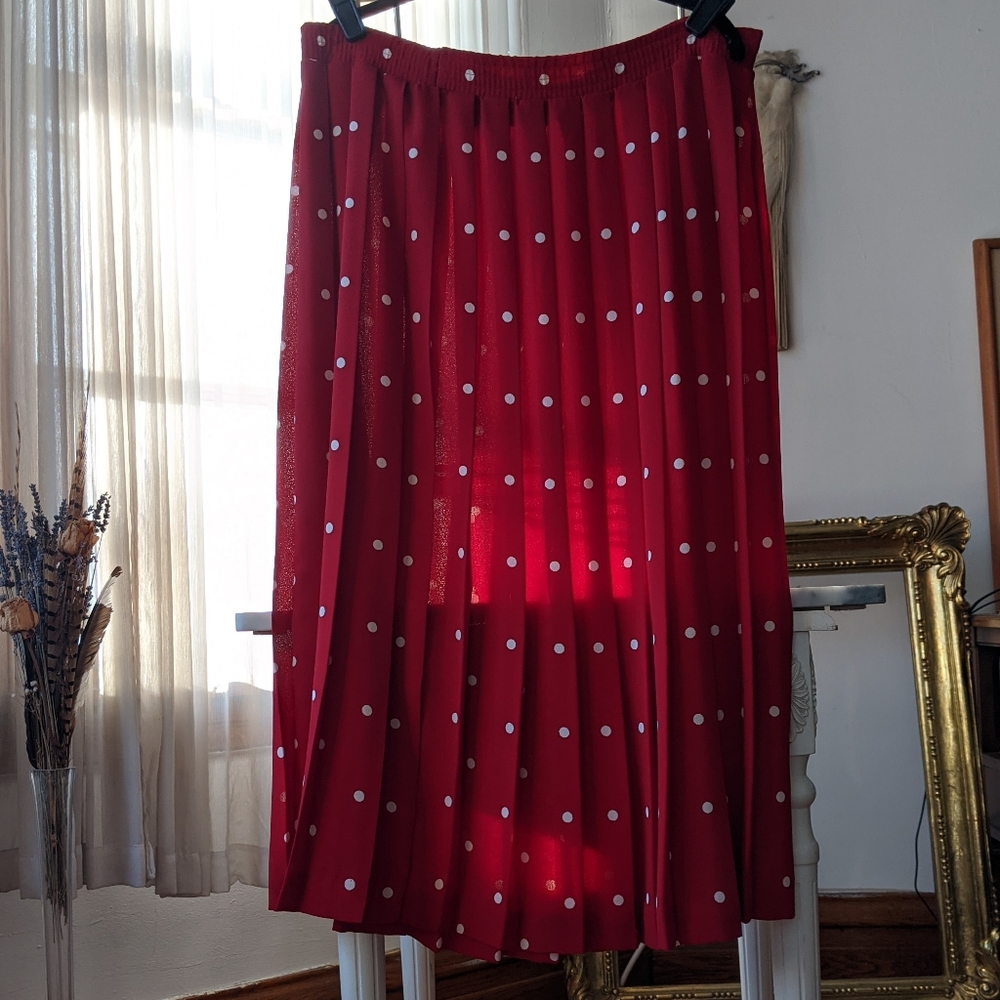 Vtg Red white polka dot pleated calf length skirt